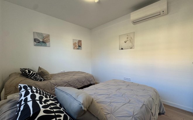 Resale - Apartment -
Pilar de la Horadada - Riomar