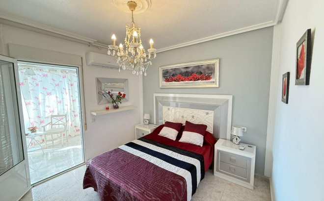 Revente - Town House -
Torrevieja - Calas Blanca