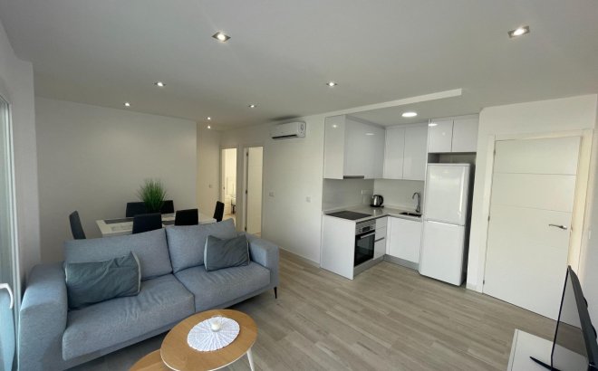 Resale - Bungalow -
Orihuela Costa - La Regia