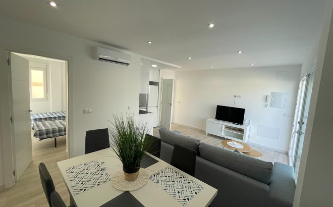 Resale - Bungalow -
Orihuela Costa - La Regia