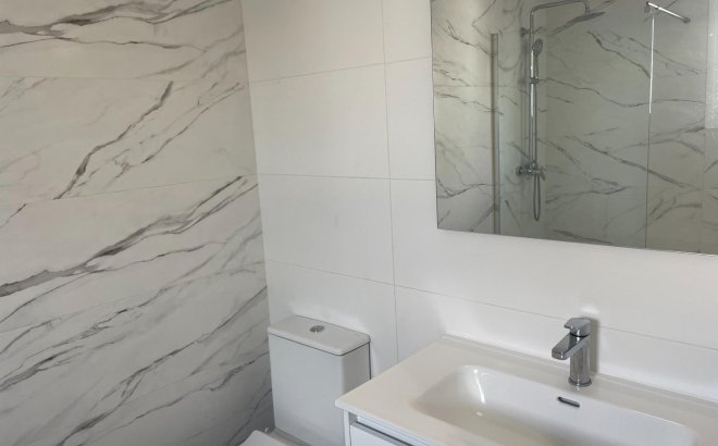 Resale - Bungalow -
Orihuela Costa - La Regia