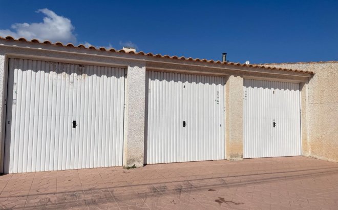 Resale - Bungalow -
Orihuela Costa - La Regia