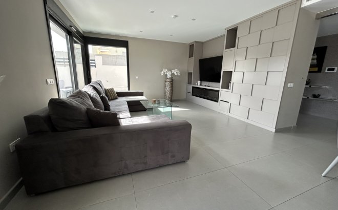 Resale - Villa -
Los Balcones - Costa Blanca