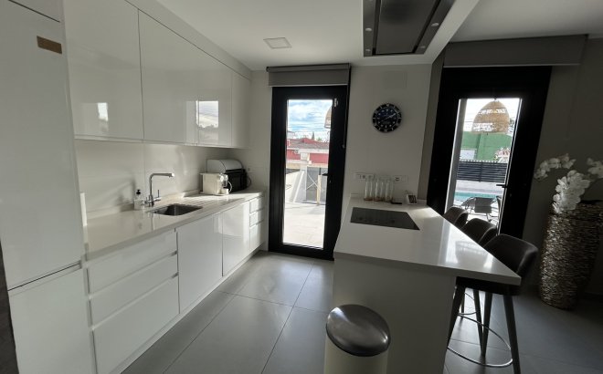 Resale - Villa -
Los Balcones - Costa Blanca