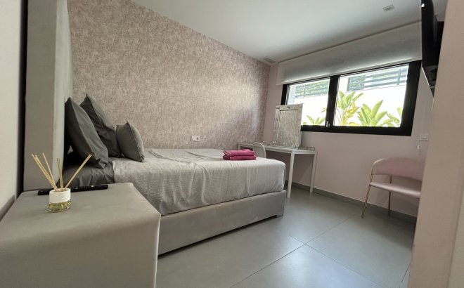 Resale - Villa -
Los Balcones - Costa Blanca