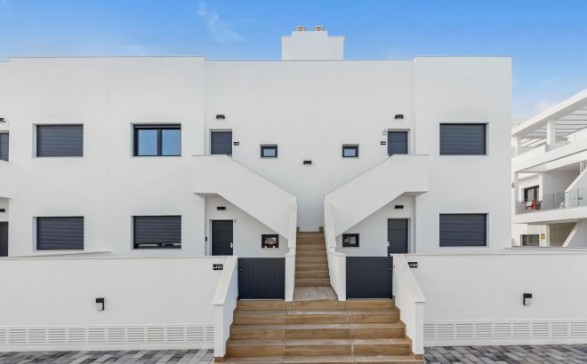 Resale - Bungalow -
Torrevieja - Los Balcones - Los Altos del Edén