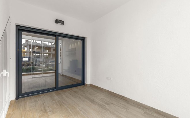 Resale - Bungalow -
Torrevieja - Los Balcones - Los Altos del Edén