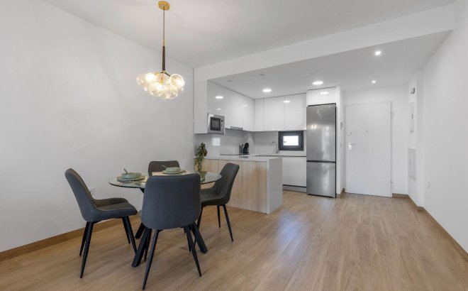 Resale - Bungalow -
Torrevieja - Los Balcones - Los Altos del Edén