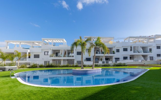 Resale - Bungalow -
Torrevieja - Los Balcones - Los Altos del Edén