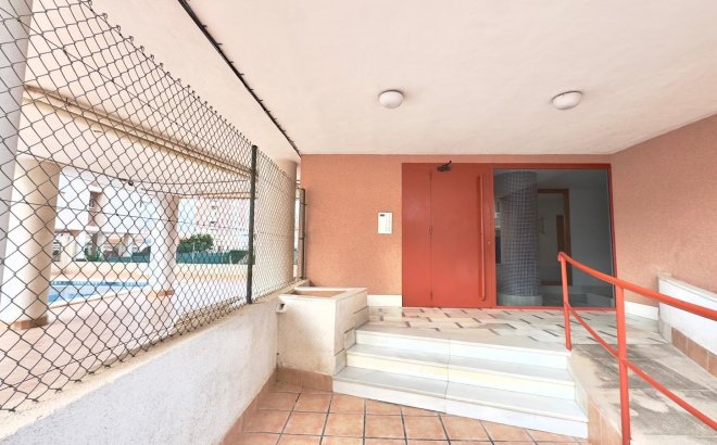 Herverkoop - Appartement -
Torrevieja - Playa del Cura