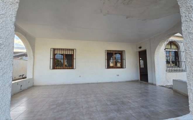 Herverkoop - Villa -
Torrevieja - Costa Blanca