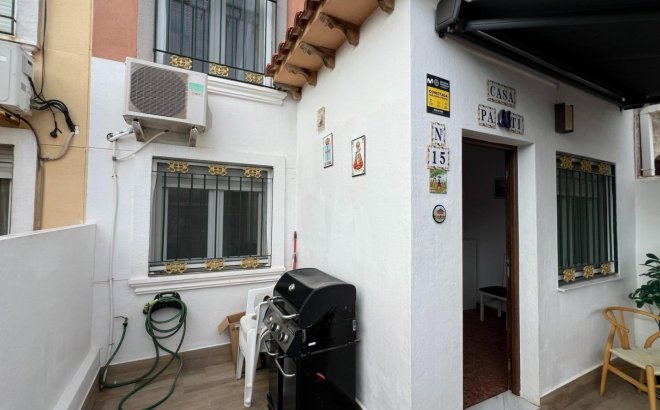 Resale - Bungalow -
Torrevieja - Costa Blanca