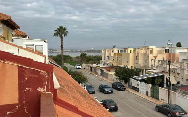 Resale - Bungalow -
Torrevieja - Costa Blanca