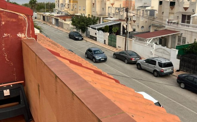 Resale - Bungalow -
Torrevieja - Costa Blanca