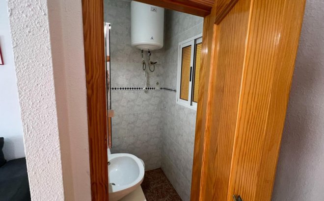 Resale - Bungalow -
Torrevieja - Costa Blanca