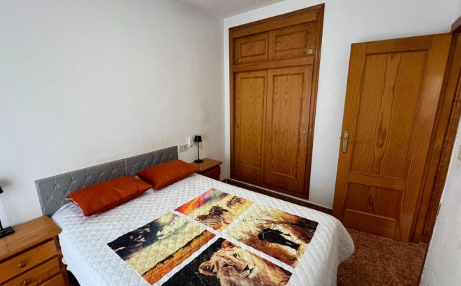 Resale - Bungalow -
Torrevieja - Costa Blanca