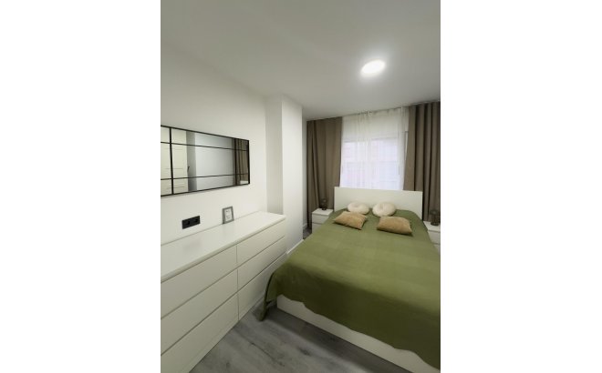 Revente - Appartement -
Torrevieja - Curva Del Palangre