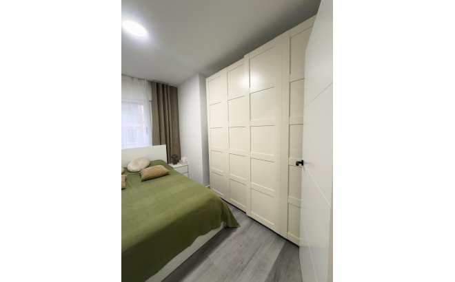 Revente - Appartement -
Torrevieja - Curva Del Palangre