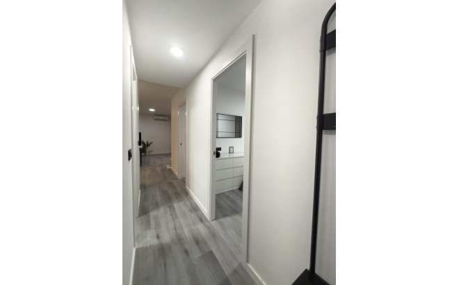 Revente - Appartement -
Torrevieja - Curva Del Palangre