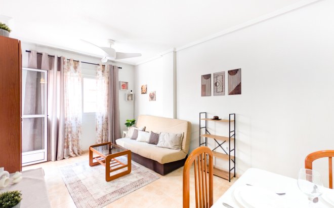 Resale - Apartment -
Torrevieja - Costa Blanca