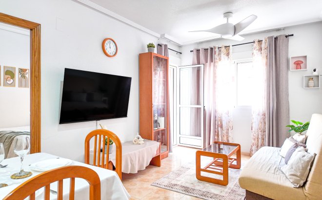 Resale - Apartment -
Torrevieja - Costa Blanca