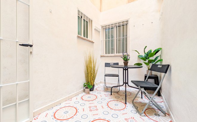 Resale - Apartment -
Torrevieja - Costa Blanca