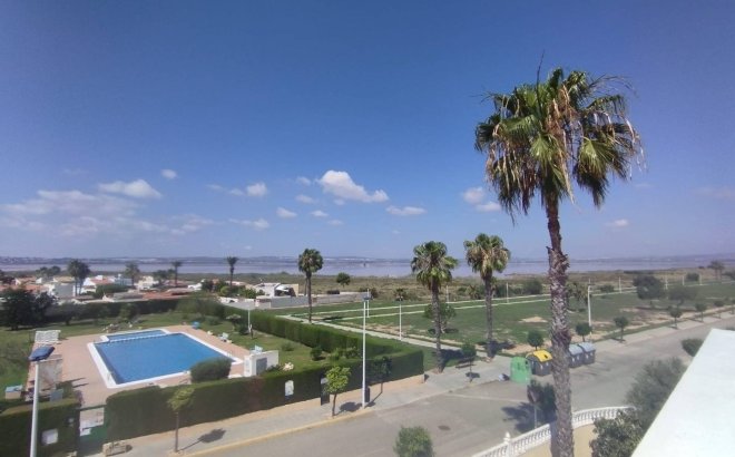 Resale - Villa -
Torrevieja - La Siesta - El Salado - Torreta