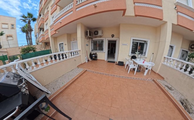Resale - Apartment -
Torrevieja - Centro
