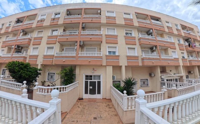 Resale - Apartment -
Torrevieja - Centro