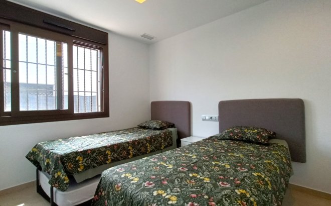 Resale - Villa -
Vistabella Golf Entre Naranjos - Inland