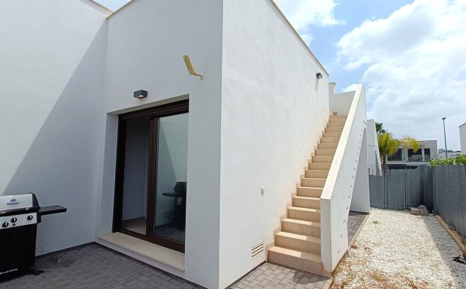 Resale - Villa -
Vistabella Golf Entre Naranjos - Inland