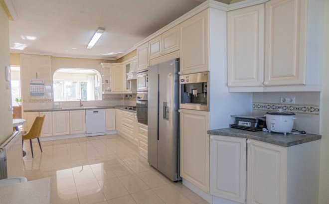 Herverkoop - Villa -
San Miguel de Salinas - Inland