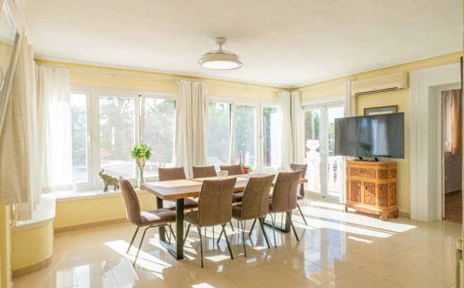 Herverkoop - Villa -
San Miguel de Salinas - Inland