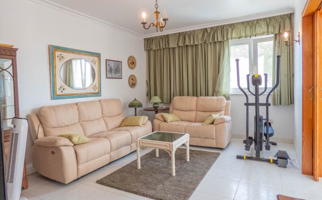 Herverkoop - Villa -
San Miguel de Salinas - Inland