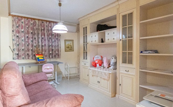 Herverkoop - Villa -
San Miguel de Salinas - Inland