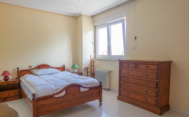 Herverkoop - Villa -
San Miguel de Salinas - Inland