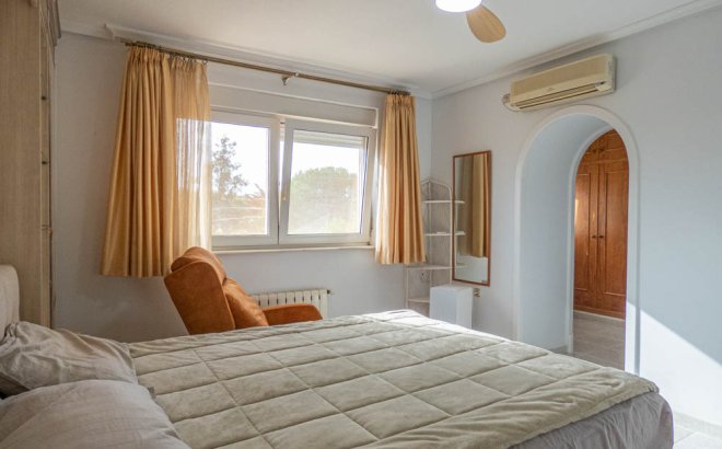 Herverkoop - Villa -
San Miguel de Salinas - Inland