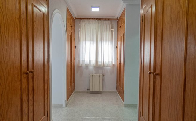 Herverkoop - Villa -
San Miguel de Salinas - Inland