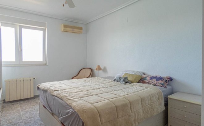 Herverkoop - Villa -
San Miguel de Salinas - Inland