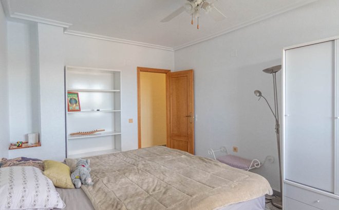 Herverkoop - Villa -
San Miguel de Salinas - Inland