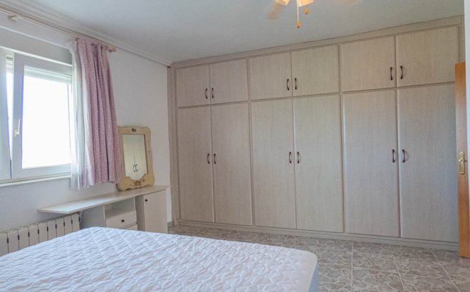 Herverkoop - Villa -
San Miguel de Salinas - Inland