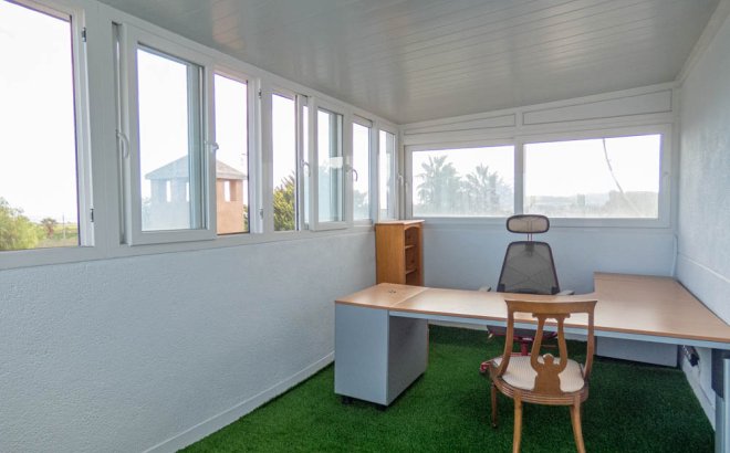 Herverkoop - Villa -
San Miguel de Salinas - Inland