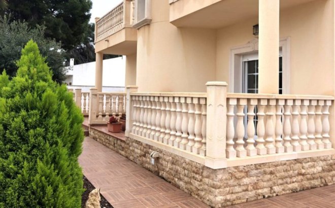 Resale - Villa -
Cabo Roig - Costa Blanca