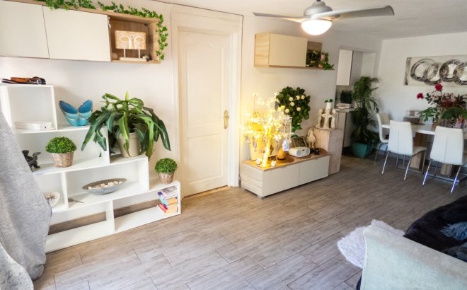 Resale - Villa -
Playa Flamenca - Costa Blanca