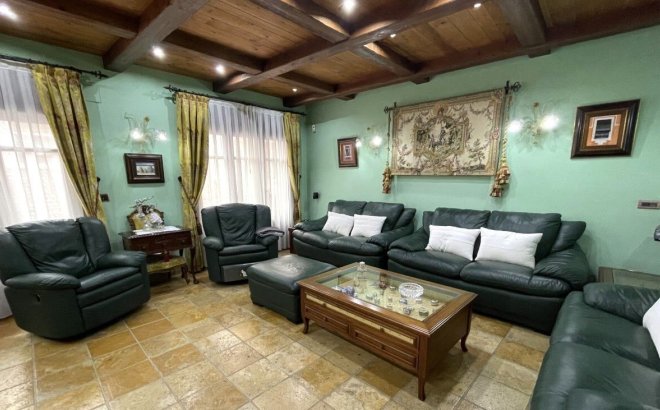 Resale - Town House -
Torrevieja - Costa Blanca