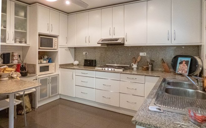 Resale - Villa -
Dehesa de Campoamor - Costa Blanca