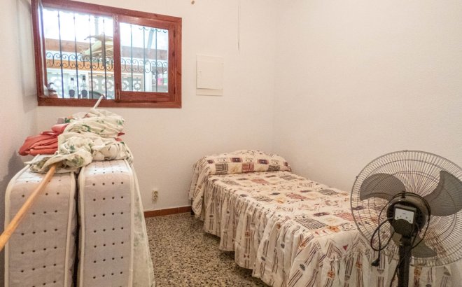 Resale - Villa -
Dehesa de Campoamor - Costa Blanca