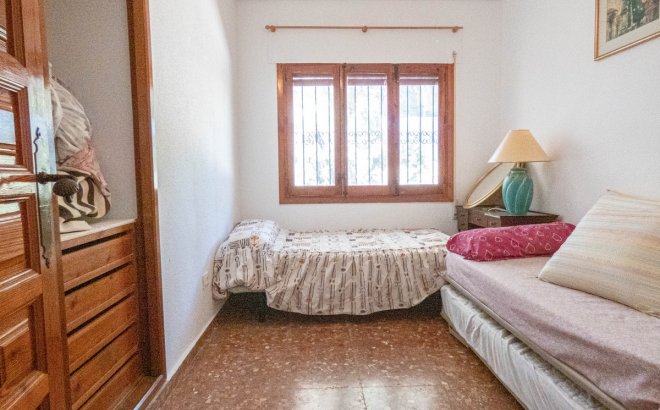 Resale - Villa -
Dehesa de Campoamor - Costa Blanca