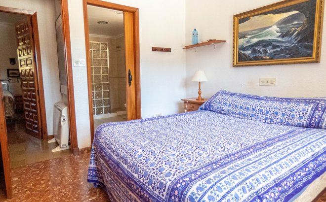 Resale - Villa -
Dehesa de Campoamor - Costa Blanca