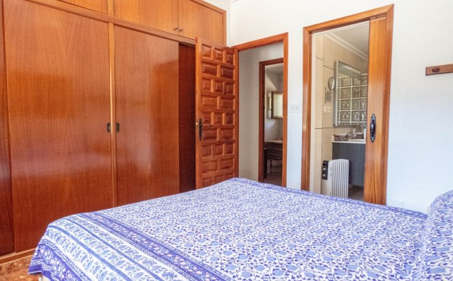 Resale - Villa -
Dehesa de Campoamor - Costa Blanca